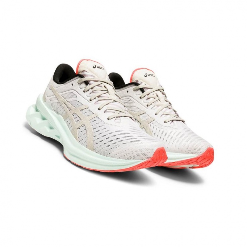 Chaussure Running Asics NOVABLAST Femme Blanche | DHJY15487